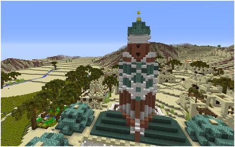 Petra: ein hoher Turm aus Terrakotta und Prismarin über einer Wüstensiedlung mit Palmen
